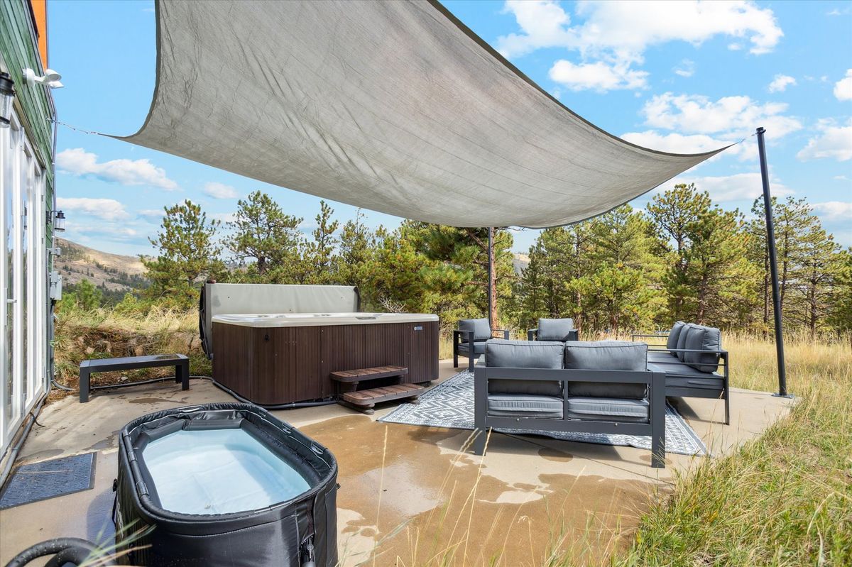 Sunshine Canyon Retreat exterior